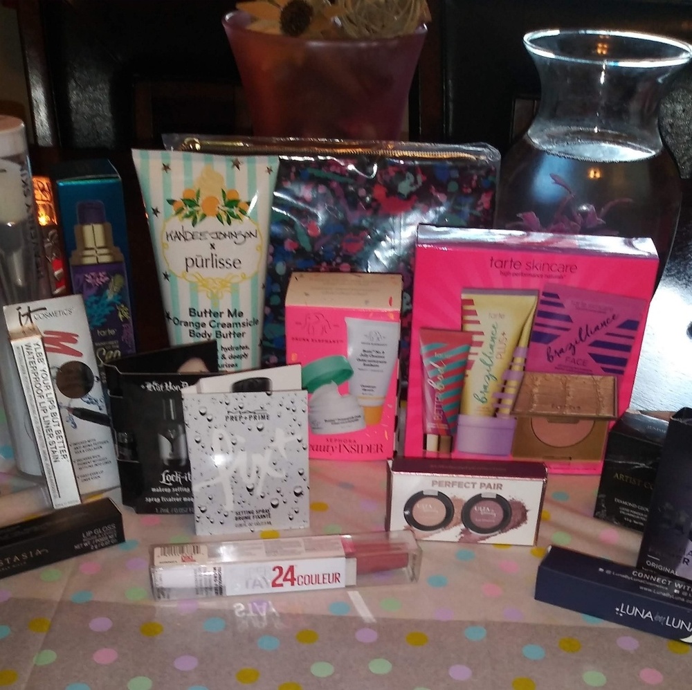 Makeup  lot